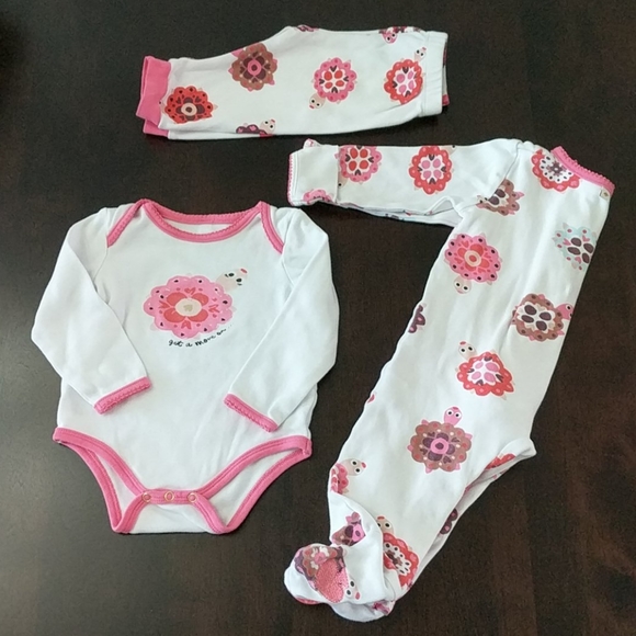 kate spade Other - Kate Spade Layette Set 🐢
